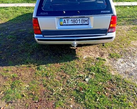Серый Мазда 626, объемом двигателя 2 л и пробегом 318 тыс. км за 800 $, фото 2 на Automoto.ua