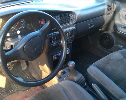 Серый Мазда 626, объемом двигателя 2 л и пробегом 400 тыс. км за 2300 $, фото 3 на Automoto.ua