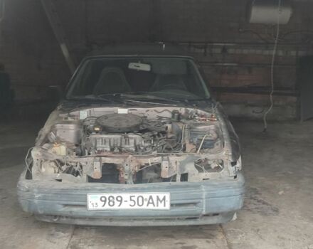 Серый Мазда 626, объемом двигателя 2 л и пробегом 500 тыс. км за 600 $, фото 2 на Automoto.ua
