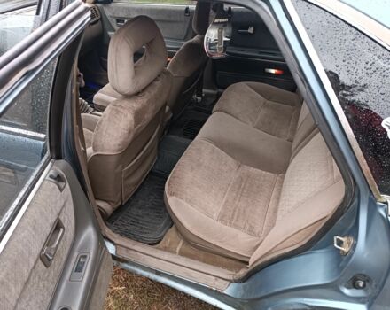 Серый Мазда 626, объемом двигателя 2 л и пробегом 380 тыс. км за 850 $, фото 6 на Automoto.ua