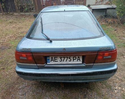 Серый Мазда 626, объемом двигателя 2 л и пробегом 380 тыс. км за 850 $, фото 3 на Automoto.ua