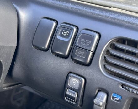 Серый Мазда 626, объемом двигателя 2.5 л и пробегом 300 тыс. км за 2200 $, фото 17 на Automoto.ua