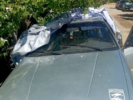 Серый Мазда 626, объемом двигателя 2 л и пробегом 290 тыс. км за 1000 $, фото 1 на Automoto.ua