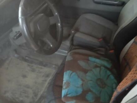 Мазда 626 1989 у Чернівцях на Automoto.ua Сірий Мазда 626, об'ємом двигуна 2 л та пробігом 293 тис. км за 1000 $, фото 1 на Automoto.ua