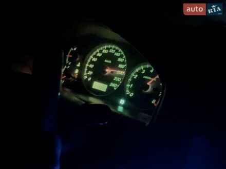 Серый Мазда 626, объемом двигателя 2 л и пробегом 350 тыс. км за 2400 $, фото 1 на Automoto.ua