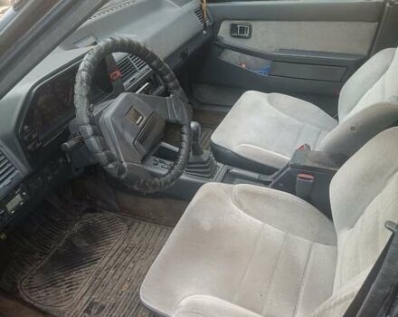 Синий Мазда 626, объемом двигателя 2 л и пробегом 295 тыс. км за 850 $, фото 6 на Automoto.ua