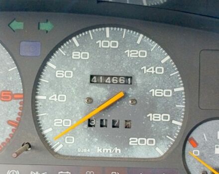Синий Мазда 626, объемом двигателя 2 л и пробегом 400 тыс. км за 850 $, фото 2 на Automoto.ua