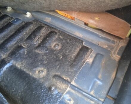 Синий Мазда 626, объемом двигателя 2 л и пробегом 251 тыс. км за 2500 $, фото 18 на Automoto.ua