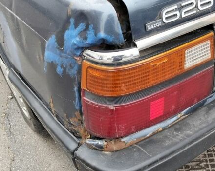 Синий Мазда 626, объемом двигателя 2 л и пробегом 450 тыс. км за 700 $, фото 7 на Automoto.ua