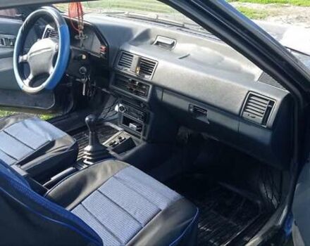 Синий Мазда 626, объемом двигателя 2 л и пробегом 370 тыс. км за 950 $, фото 5 на Automoto.ua