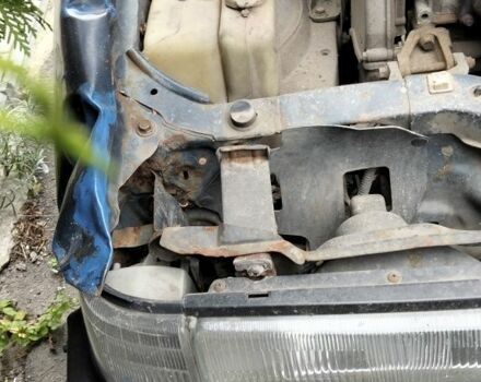 Синий Мазда 626, объемом двигателя 2 л и пробегом 450 тыс. км за 700 $, фото 4 на Automoto.ua