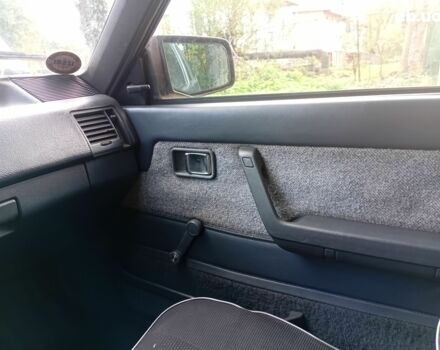 Синий Мазда 626, объемом двигателя 2 л и пробегом 387 тыс. км за 1500 $, фото 2 на Automoto.ua