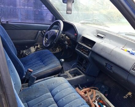 Синий Мазда 626, объемом двигателя 2 л и пробегом 1000 тыс. км за 400 $, фото 6 на Automoto.ua