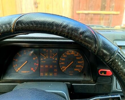 Синий Мазда 626, объемом двигателя 1.6 л и пробегом 380 тыс. км за 300 $, фото 4 на Automoto.ua