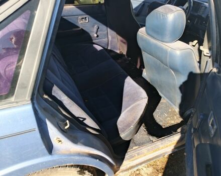 Синий Мазда 626, объемом двигателя 1.6 л и пробегом 100 тыс. км за 200 $, фото 5 на Automoto.ua