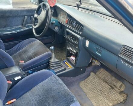 Синій Мазда 626, об'ємом двигуна 2 л та пробігом 100 тис. км за 850 $, фото 5 на Automoto.ua