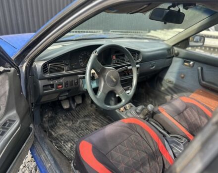 Синій Мазда 626, об'ємом двигуна 0 л та пробігом 258 тис. км за 800 $, фото 4 на Automoto.ua