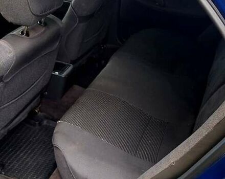 Синий Мазда 626, объемом двигателя 1.8 л и пробегом 461 тыс. км за 1700 $, фото 3 на Automoto.ua