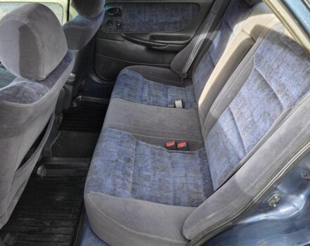 Синий Мазда 626, объемом двигателя 2 л и пробегом 300 тыс. км за 2300 $, фото 5 на Automoto.ua