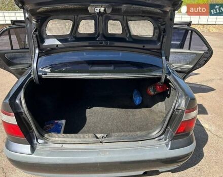 Синий Мазда 626, объемом двигателя 2 л и пробегом 260 тыс. км за 3000 $, фото 10 на Automoto.ua