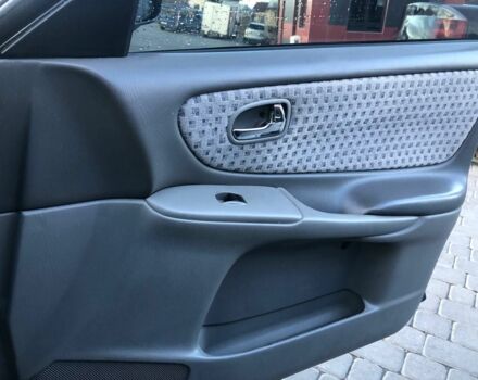 Синий Мазда 626, объемом двигателя 2 л и пробегом 260 тыс. км за 2800 $, фото 7 на Automoto.ua