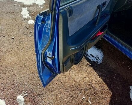 Синій Мазда 626, об'ємом двигуна 2 л та пробігом 450 тис. км за 2000 $, фото 9 на Automoto.ua