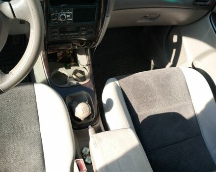 Синий Мазда 626, объемом двигателя 2 л и пробегом 285 тыс. км за 1900 $, фото 3 на Automoto.ua