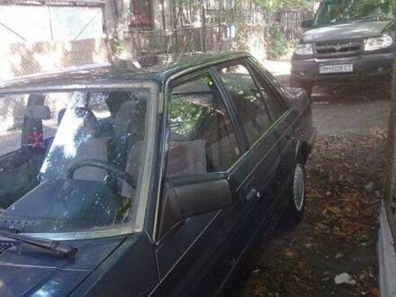 Мазда 626 1986 в Одессе на Automoto.ua Синий Мазда 626, объемом двигателя 1.6 л и пробегом 157 тыс. км за 1500 $, фото 1 на Automoto.ua