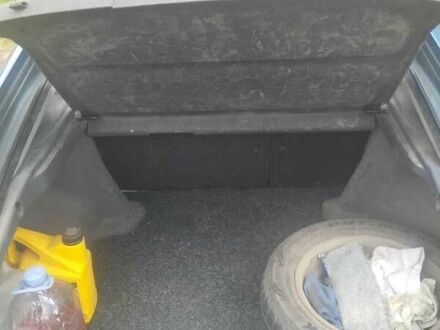 Синій Мазда 626, об'ємом двигуна 2.5 л та пробігом 200 тис. км за 1000 $, фото 1 на Automoto.ua