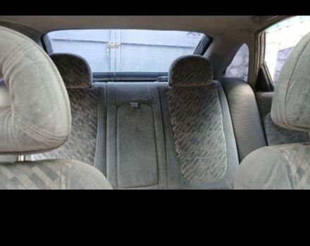 Зеленый Мазда 626, объемом двигателя 2.5 л и пробегом 111 тыс. км за 1200 $, фото 2 на Automoto.ua