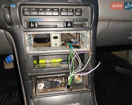 Зелений Мазда 626, об'ємом двигуна 2 л та пробігом 340 тис. км за 1650 $, фото 15 на Automoto.ua