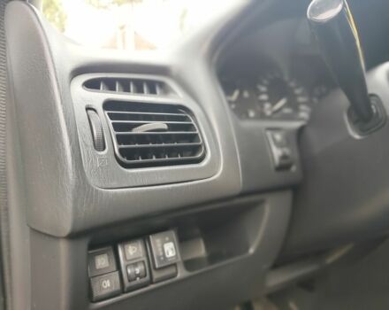 Зеленый Мазда 626, объемом двигателя 2 л и пробегом 228 тыс. км за 2250 $, фото 5 на Automoto.ua