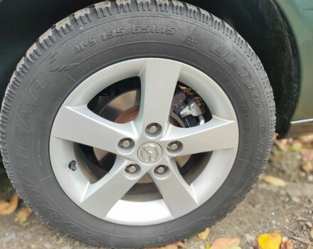 Зеленый Мазда 626, объемом двигателя 2 л и пробегом 228 тыс. км за 2250 $, фото 6 на Automoto.ua