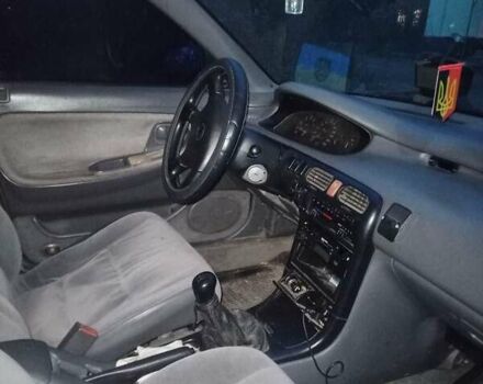 Зеленый Мазда 626, объемом двигателя 1.8 л и пробегом 300 тыс. км за 1300 $, фото 5 на Automoto.ua