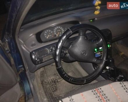 Зеленый Мазда 626, объемом двигателя 2 л и пробегом 200 тыс. км за 1500 $, фото 4 на Automoto.ua