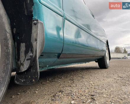 Зеленый Мазда 626, объемом двигателя 2 л и пробегом 401 тыс. км за 1750 $, фото 4 на Automoto.ua