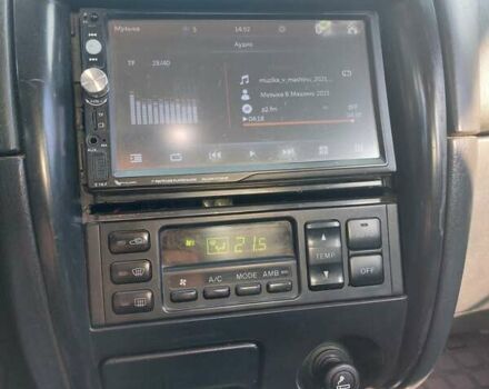 Зеленый Мазда 626, объемом двигателя 2 л и пробегом 378 тыс. км за 2600 $, фото 12 на Automoto.ua