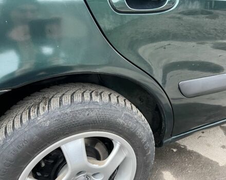 Зеленый Мазда 626, объемом двигателя 2 л и пробегом 286 тыс. км за 3500 $, фото 7 на Automoto.ua