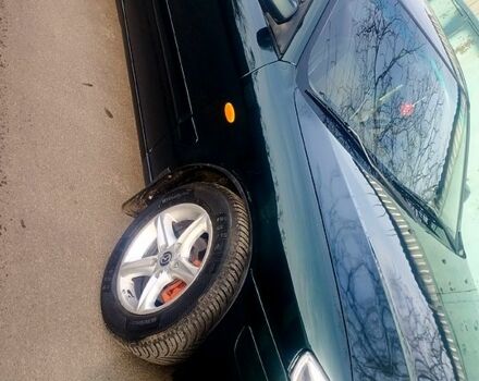 Зеленый Мазда 626, объемом двигателя 1.8 л и пробегом 243 тыс. км за 3400 $, фото 1 на Automoto.ua