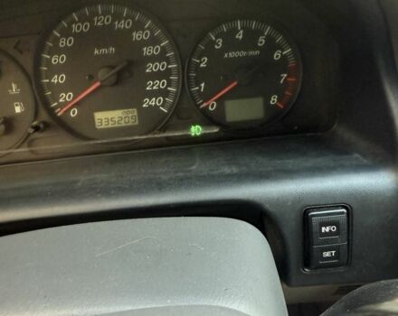 Зеленый Мазда 626, объемом двигателя 2 л и пробегом 300 тыс. км за 1500 $, фото 9 на Automoto.ua