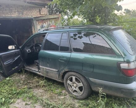 Зелений Мазда 626, об'ємом двигуна 1.8 л та пробігом 300 тис. км за 1000 $, фото 1 на Automoto.ua