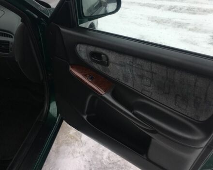 Зеленый Мазда 626, объемом двигателя 2 л и пробегом 320 тыс. км за 2700 $, фото 8 на Automoto.ua