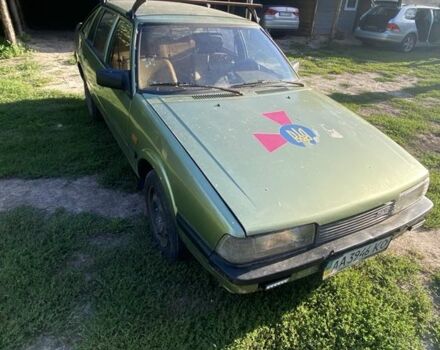 Зелений Мазда 626, об'ємом двигуна 0 л та пробігом 350 тис. км за 700 $, фото 1 на Automoto.ua