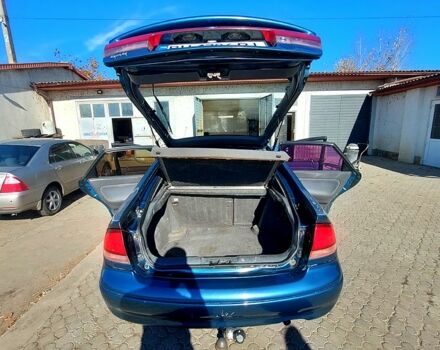 Зеленый Мазда 626, объемом двигателя 2 л и пробегом 250 тыс. км за 2300 $, фото 5 на Automoto.ua