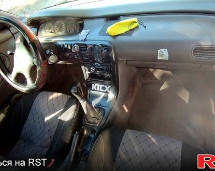 Зелений Мазда 626, об'ємом двигуна 2 л та пробігом 600 тис. км за 1600 $, фото 5 на Automoto.ua