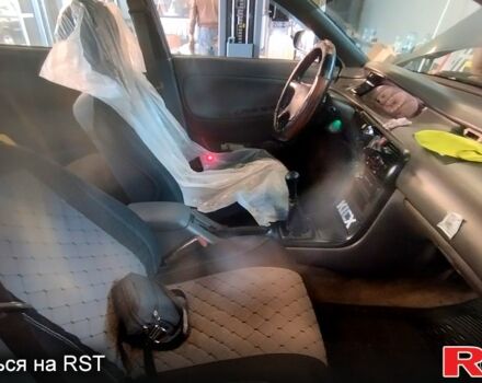 Зелений Мазда 626, об'ємом двигуна 2 л та пробігом 600 тис. км за 1600 $, фото 8 на Automoto.ua