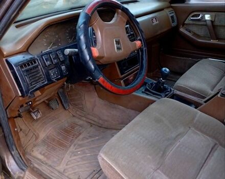 Коричневый Мазда 929, объемом двигателя 2.2 л и пробегом 280 тыс. км за 900 $, фото 5 на Automoto.ua