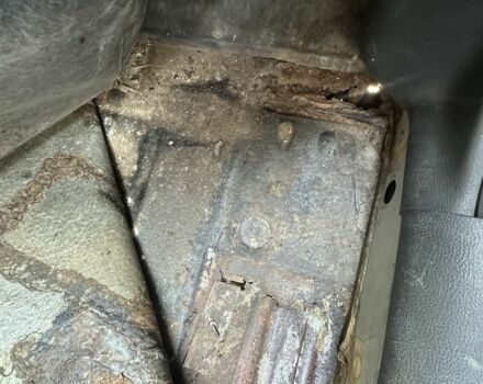 Серый Мазда Атенза, объемом двигателя 2 л и пробегом 235 тыс. км за 2500 $, фото 16 на Automoto.ua