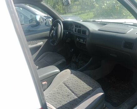 Белый Мазда Б серия, объемом двигателя 2.5 л и пробегом 350 тыс. км за 5602 $, фото 4 на Automoto.ua