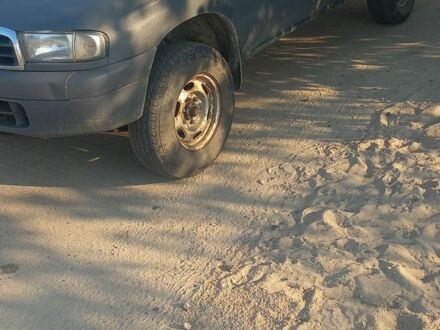 Мазда Б серия 2000 в Запорожье на Automoto.ua Серый Мазда Б серия, объемом двигателя 2 л и пробегом 300 тыс. км за 3200 $, фото 1 на Automoto.ua